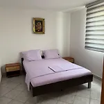 Meri Apartamento Vir