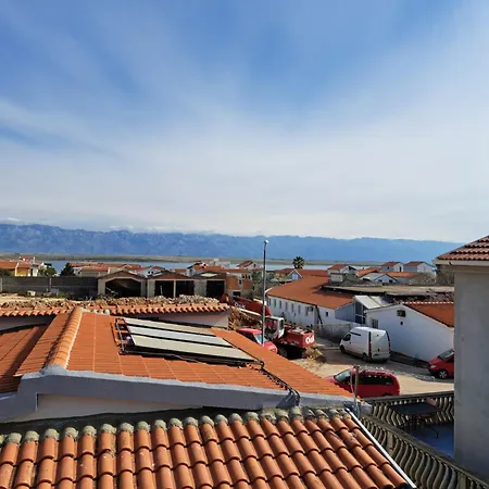 Meri Apartment Vir